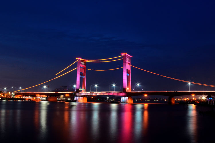 Jembatan Ampera decorative lighting, Palembang, 2013. As design and technical leader.